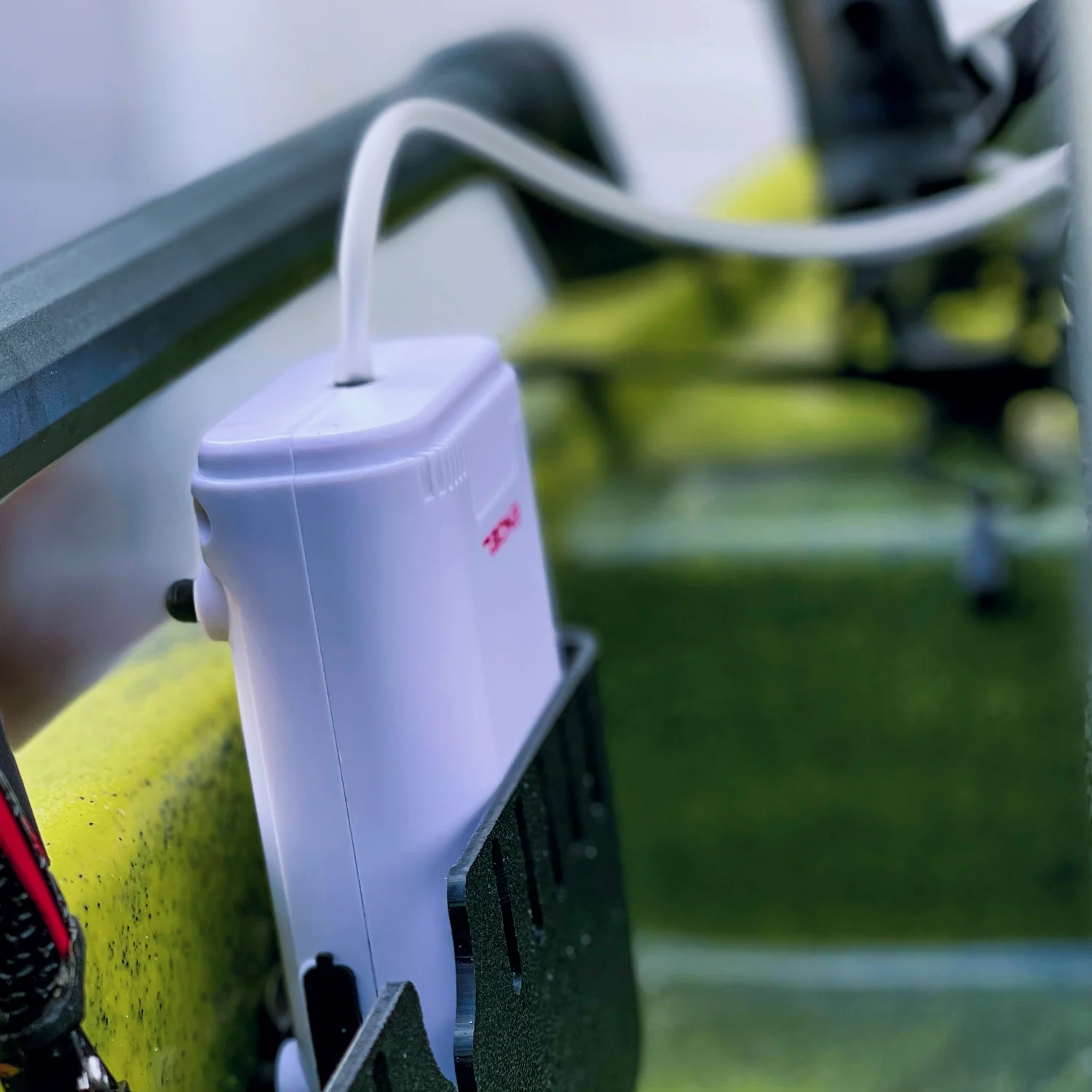 Engel Lithium-ion Rechargeable Live Bait Aerator Pump - Image 16